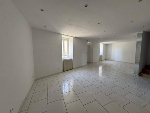 Maison T4 centre village Anneyron