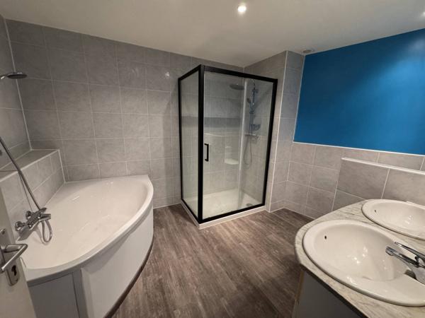 Maison T4 centre village Anneyron