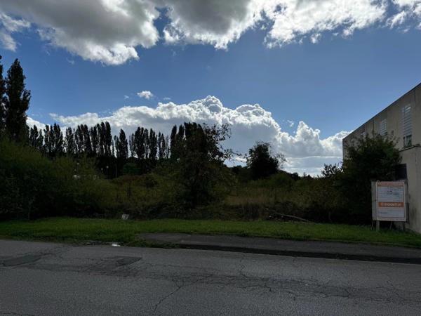 Vente Terrain 3000 m2 à Compiègne