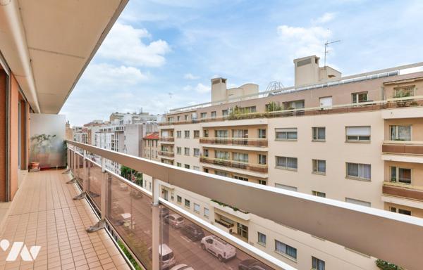 Daumesnil : appartement de 5 pièces 102,3m² avec balcons