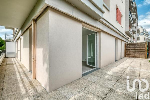 Appartement 4 pièces de 74 m² à Lognes (77185)