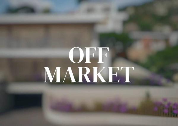 À vendre - Local professionnel 1500 m² situé à Ventabren (13122)