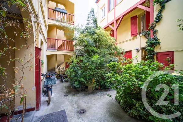 Appartement Atelier D Artiste à vendre  4 pièces - 83,60 m 2   PARIS  - 75014