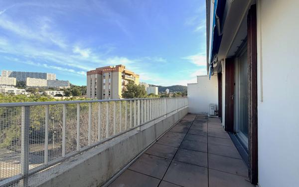 Appartement à vendre    2 pièces • 52,24 m2 Marseille 9