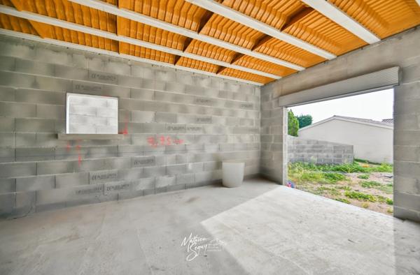 INCROYABLE PLATEAU A AMENAGER DE 190m² à THURINS (69)