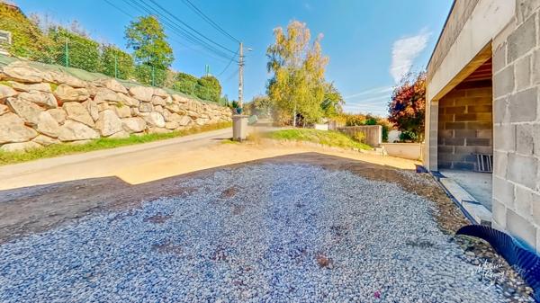 INCROYABLE PLATEAU A AMENAGER DE 190m² à THURINS (69)