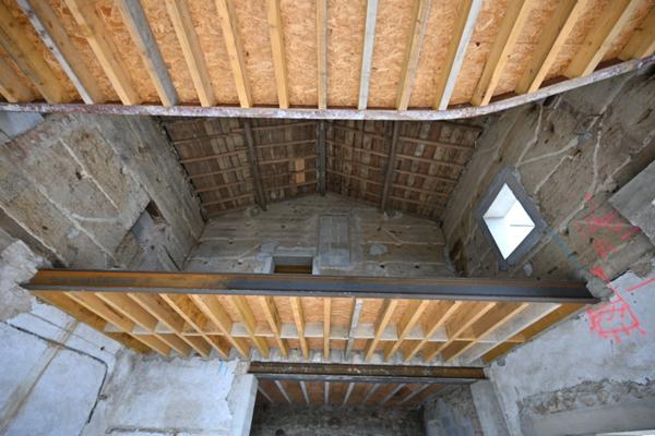 INCROYABLE PLATEAU A AMENAGER DE 190m² à THURINS (69)