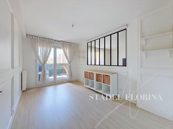 Appartement
         5 pièces
        - 100 m² Exclusivité 380 000 € *