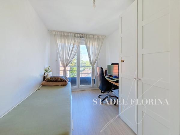 Appartement
         5 pièces
        - 100 m² Exclusivité 380 000 € *