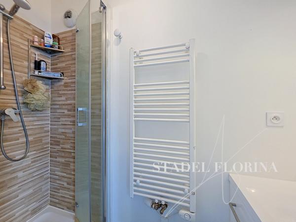 Appartement
         5 pièces
        - 100 m² Exclusivité 380 000 € *