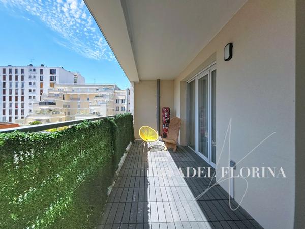 Appartement
         5 pièces
        - 100 m² Exclusivité 380 000 € *