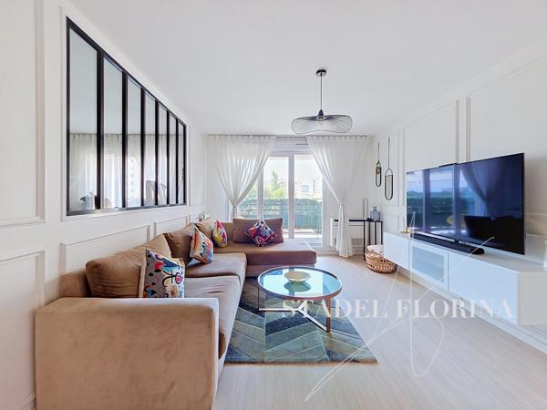 Appartement
         5 pièces
        - 100 m² Exclusivité 380 000 € *