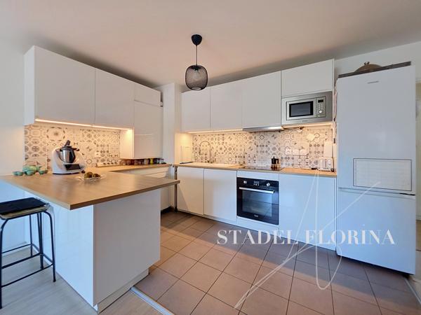 Appartement
         5 pièces
        - 100 m² Exclusivité 380 000 € *