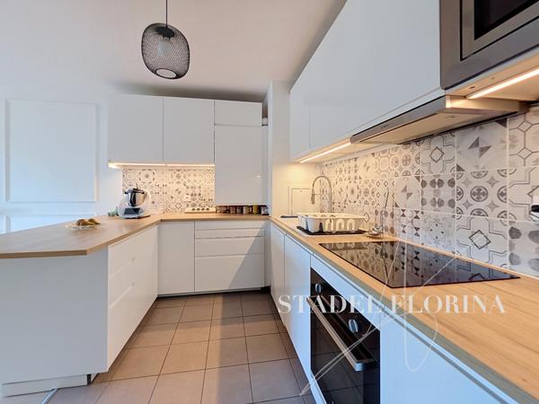 Appartement
         5 pièces
        - 100 m² Exclusivité 380 000 € *
