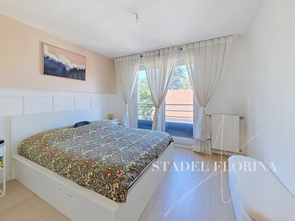 Appartement
         5 pièces
        - 100 m² Exclusivité 380 000 € *