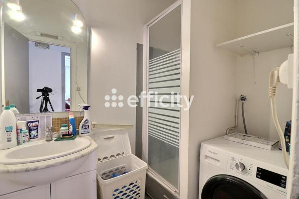 Appartement
         4 pièces
        - 77 m² 676 000 € *