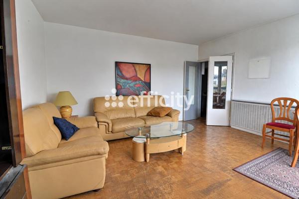 Appartement
         4 pièces
        - 77 m² 676 000 € *