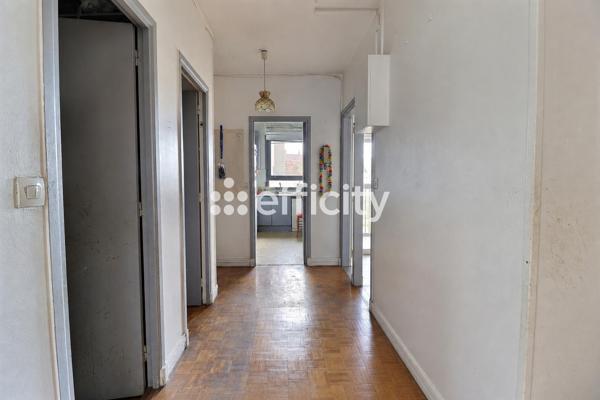 Appartement
         4 pièces
        - 77 m² 676 000 € *