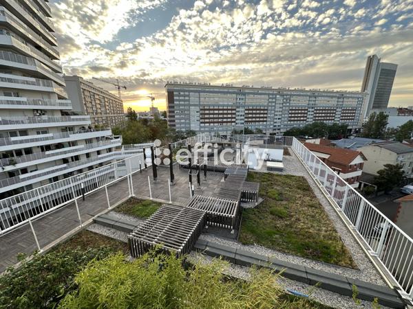 Appartement
         3 pièces
        - 64 m² Exclusivité 365 000 € *