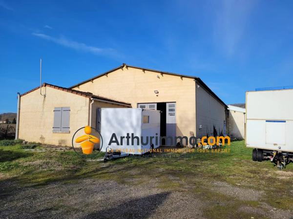 Vente Local commercial 2 pièces à Laroque-d'Olmes