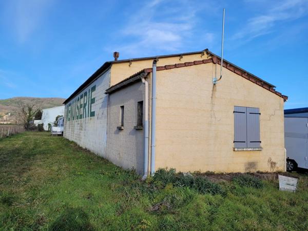 Vente Local commercial 2 pièces à Laroque-d'Olmes