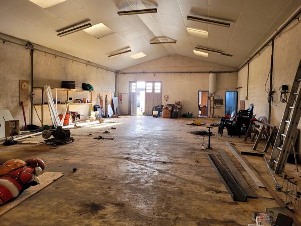 Vente Local commercial 2 pièces à Laroque-d'Olmes