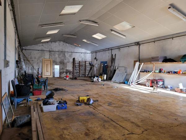 Vente Local commercial 2 pièces à Laroque-d'Olmes