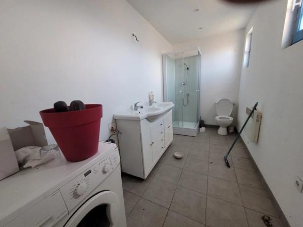 Vente Local commercial 2 pièces à Laroque-d'Olmes