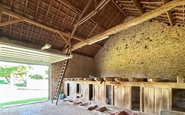 Maison à vendre    3 pièces •  La Jonchère-Saint-Maurice