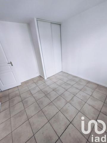 Appartement 3 pièces de 64 m² à Saint-Juéry (81160)