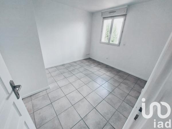 Appartement 3 pièces de 64 m² à Saint-Juéry (81160)