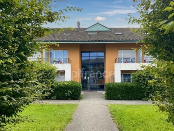 Dpt Ain (01), INVESTISSEMENT LOCATIF - LMNP géré à vendre PREVESSIN MOENS appartement T3 -