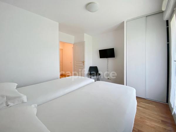 Dpt Ain (01), INVESTISSEMENT LOCATIF - LMNP géré à vendre PREVESSIN MOENS appartement T3 -