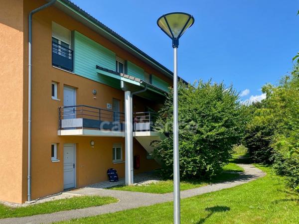 Dpt Ain (01), INVESTISSEMENT LOCATIF - LMNP géré à vendre PREVESSIN MOENS appartement T3 -
