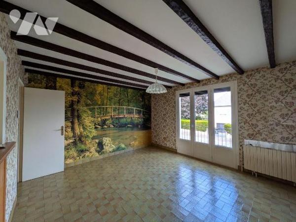 TRENTE CINQ NOTAIRES - NOUVEAUTÉ EN EXCLUSIVITÉ - A proximité du centre - cette maison de ville...