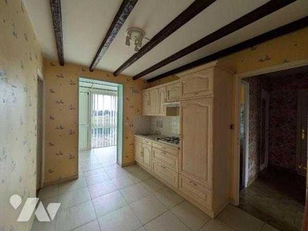 TRENTE CINQ NOTAIRES - NOUVEAUTÉ EN EXCLUSIVITÉ - A proximité du centre - cette maison de ville...