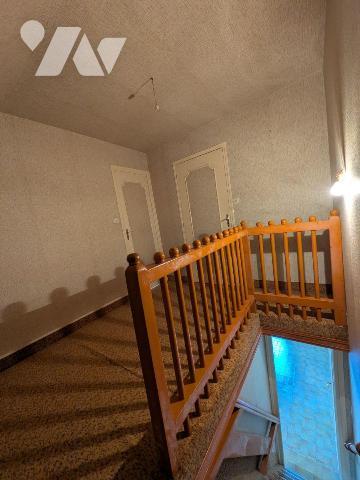 TRENTE CINQ NOTAIRES - NOUVEAUTÉ EN EXCLUSIVITÉ - A proximité du centre - cette maison de ville...