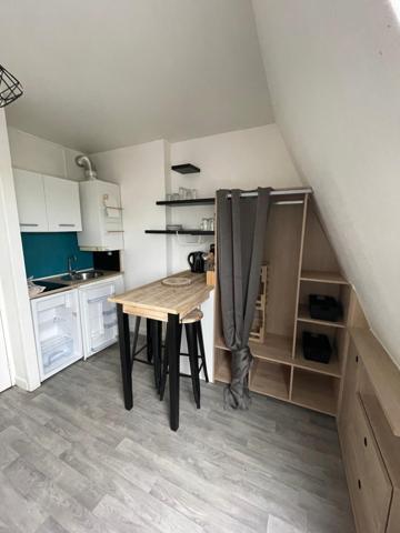 Studio refait à neuf.