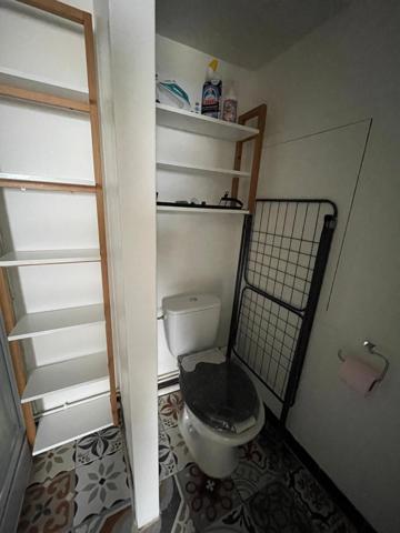 Studio refait à neuf.