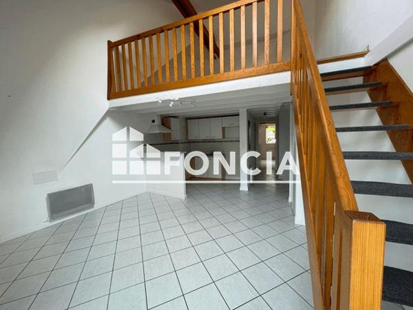 Location Appartement 3 pièces 59 m² - 11 RUE PIERRE NOUAIL Saint Ave 56890