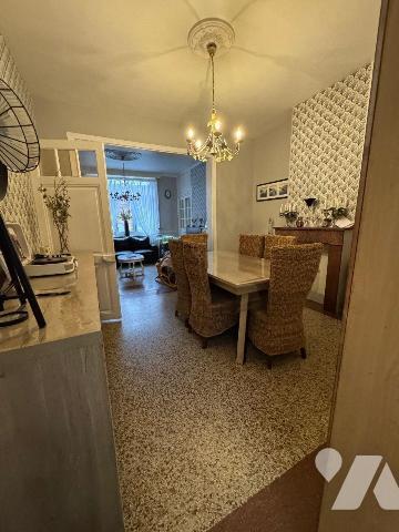 EXCLUSIVITÉ

Maison des années 1930 située dans un quartier calme, proche des commerces et ce...