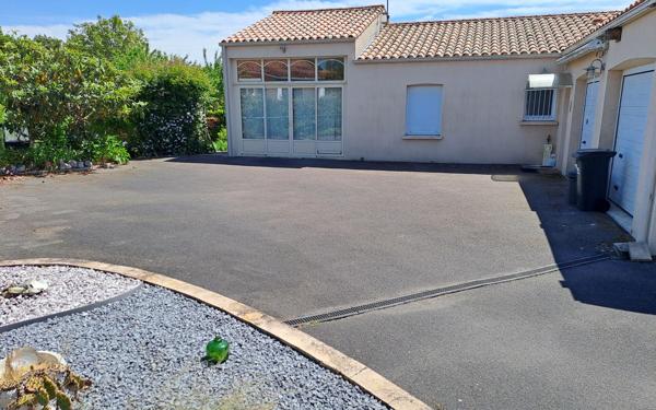 Maison à louer    5 pièces • 153,50 m2 Pont-l'Abbé-d'Arnoult