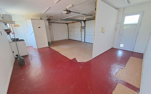 Maison à louer    5 pièces • 153,50 m2 Pont-l'Abbé-d'Arnoult