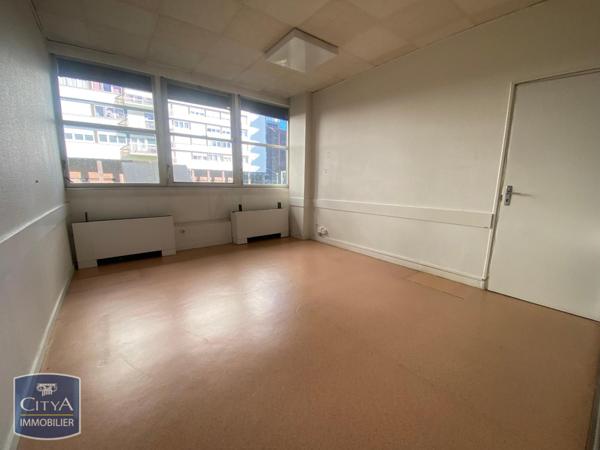 Local professionnel à vendre 189m²