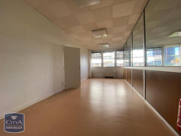 Local professionnel à vendre 189m²