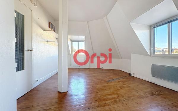 Appartement à vendre    2 pièces • 40 m2 Paris 11
