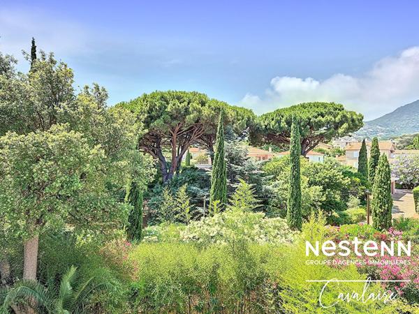 Appartement 3 pièces au calme au premier et dernier étage d'une copropriété intimiste