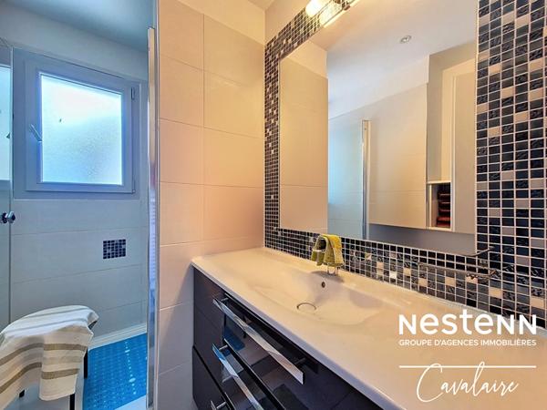 Appartement 3 pièces au calme au premier et dernier étage d'une copropriété intimiste