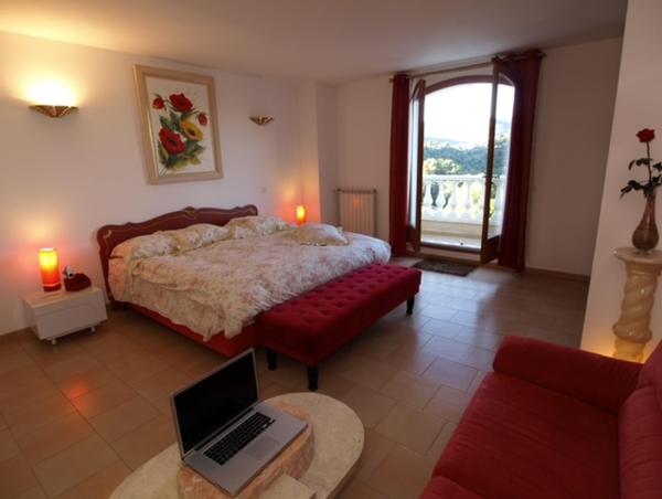 Somptueuse Villa au Coeur des Collines de Saint-Paul-de-Vence