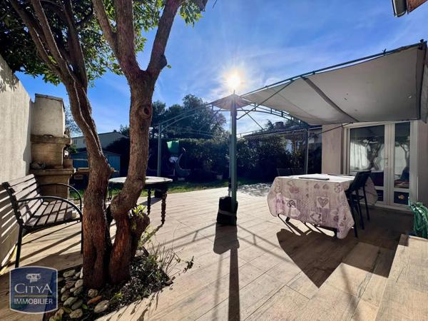 Maison à louer 5 pièces 111.64m² Nîmes (30900)